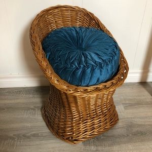 Wicker Chair Plant Stand Pet Bed
